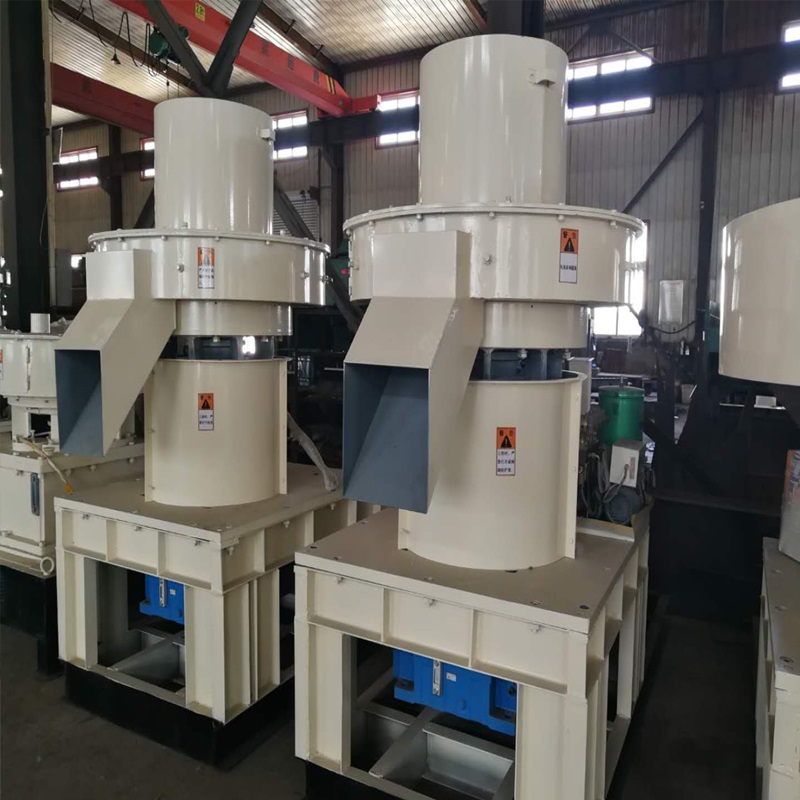 LM立式顆粒機(jī)(壓塊顆粒兩用) LM立式顆粒機(jī)(壓塊顆粒兩用)